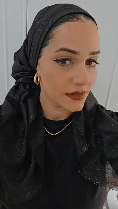 מטפחת מרובע נצנץ שחור