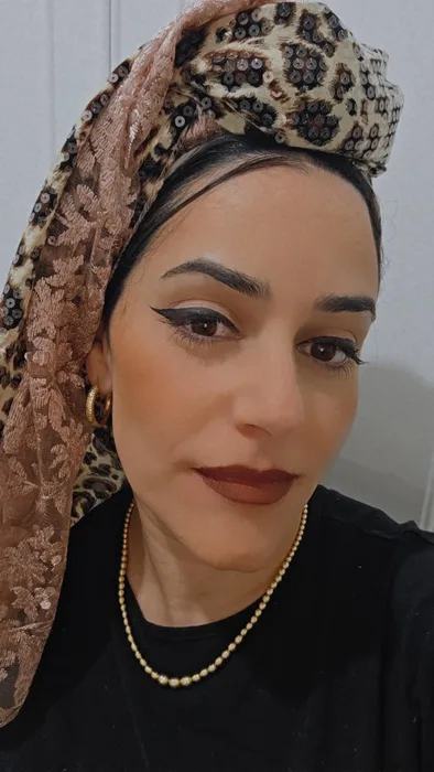 מטפחת ערב משולבת מנומרת פייטים ורקמה ורודה חגיגית