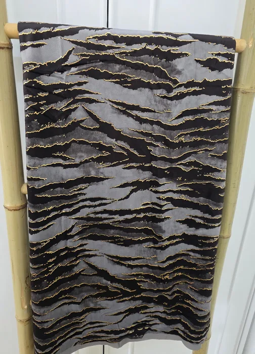 מטפחת לונג זברה אפור