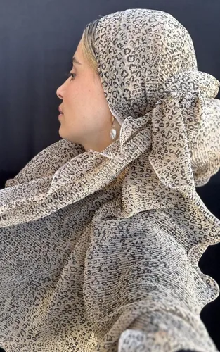 מטפחת לונג תלתלים רקע קרם